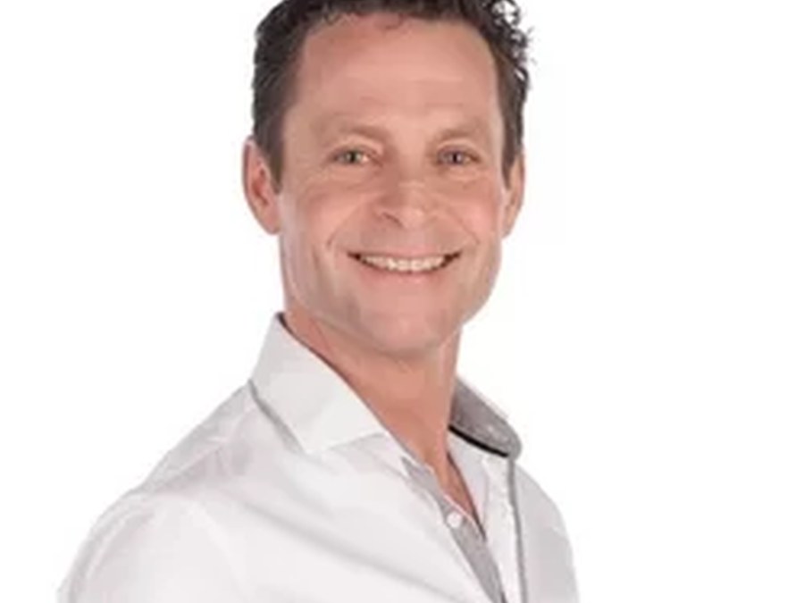 Ad van Opstal
