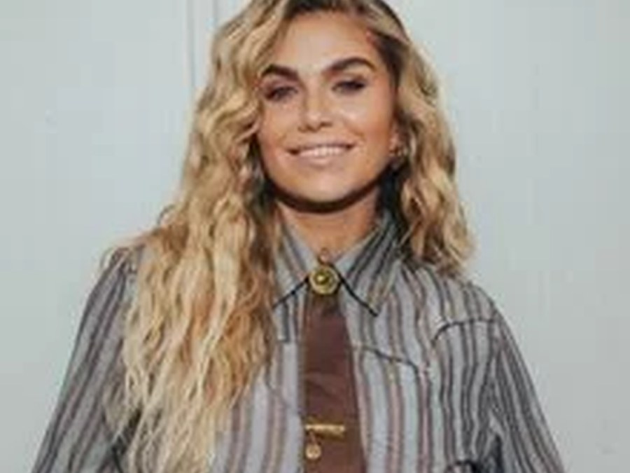 Roxeanne Hazes